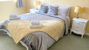 Cider Cottage - 3 Bedroom - Onsite Parking